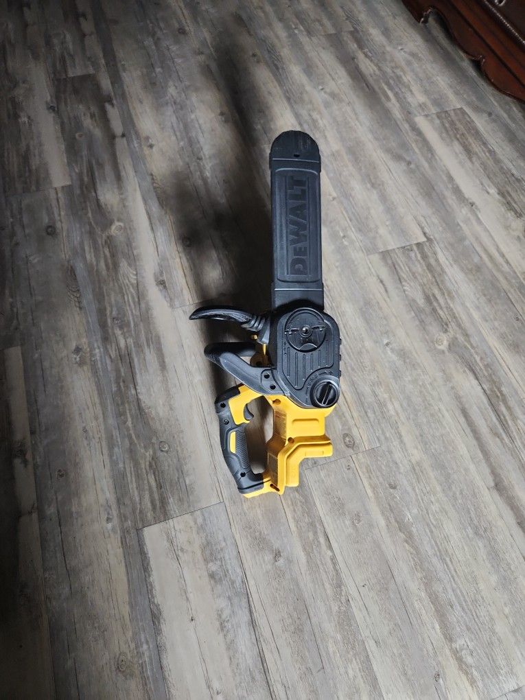 Dewalt 20v CHAINSAW 12"