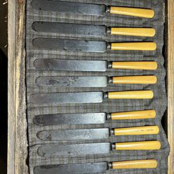 12 Antique Holmes & Edwards Knives 