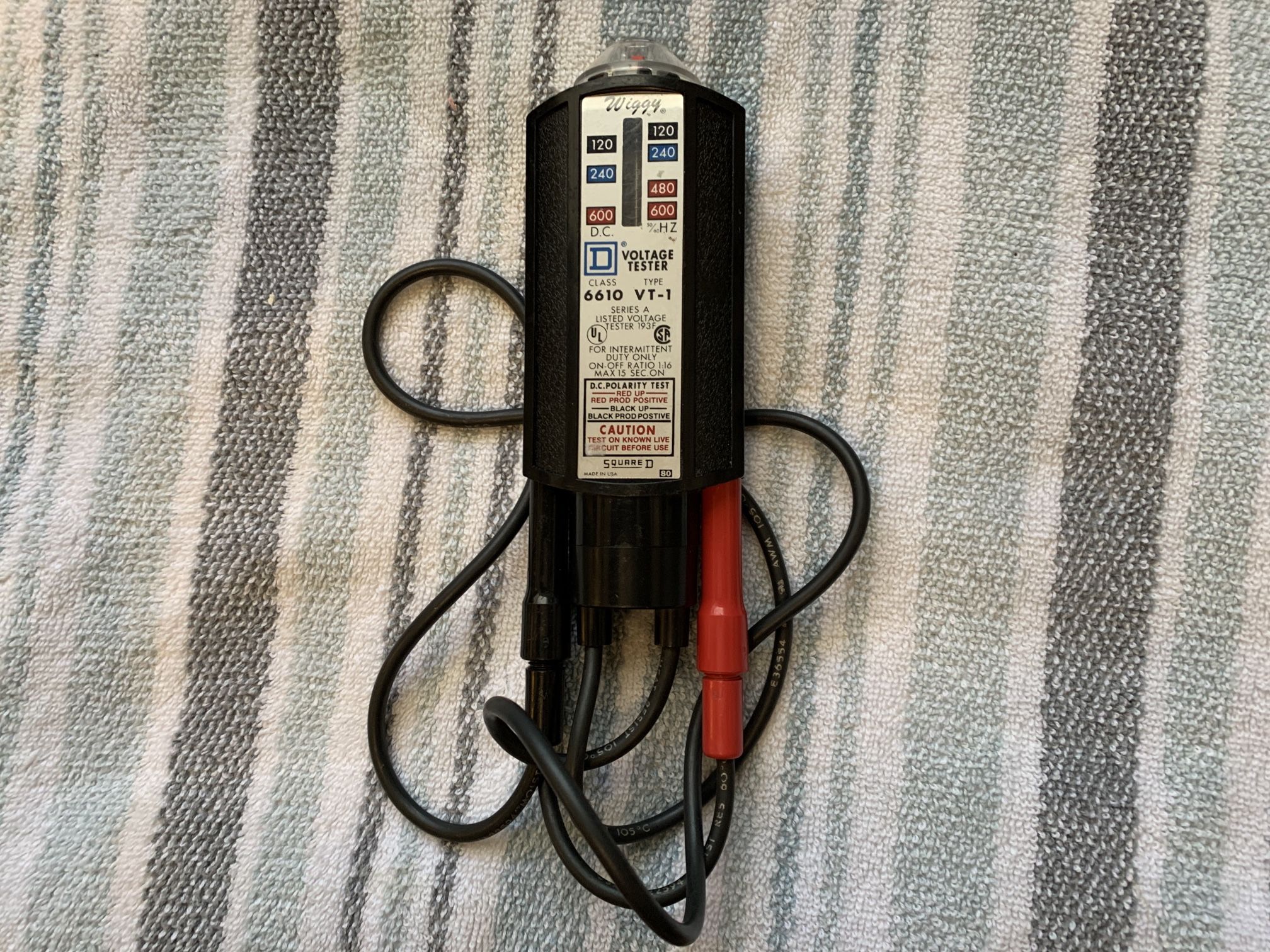 Wiggy Voltage Tester 6610.