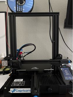 Creality Ender-3 V2 3D Printer – Excellent Condition