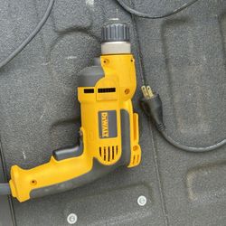Dewalt 8 Amp Corded 3/8 In Chuck Drill