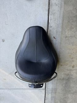 2007–2015 Harley Seat/ 2000-2017 Harley Softail Drag Specialties Predator Seat