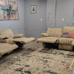 🛋️💥 Recliner Sofa And Love Seat With Storage! 💥 Free Delivery And Financing Available!