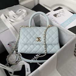 Chanel cocohandle 92990 Bag 25x15x11cm for Sale in Houston, TX ...
