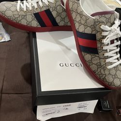 Gucci Shoes 