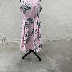 Women dress  Size  (   10  ) 