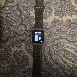 Apple Watch SE (GPS + Cellular) 2nd Generation