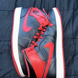 Air Jordan 1 Mid ‘Banned’ 2020