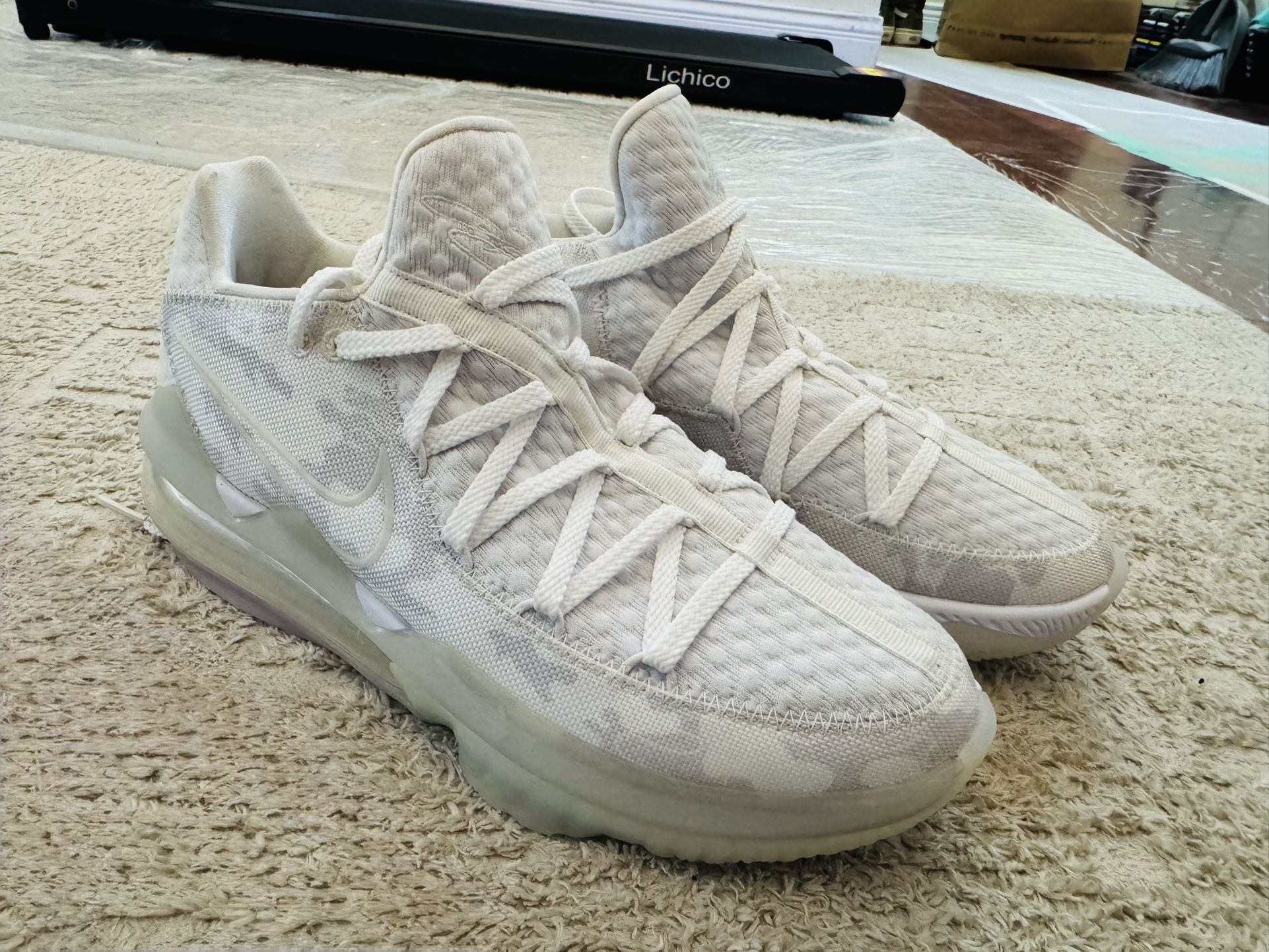 Lebron 17 low ep white 人気話題！Nike LeBron 17 Low EP White Camo (Nike/スニーカー  main image 2