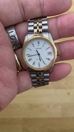 Made in Switzerland. Tissot gold unisex watch. Accurate time. Fashionable. Exquisite workmanship.