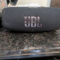 JBL CHARGE 5