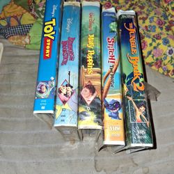 5 DISNEY VHS Tapes