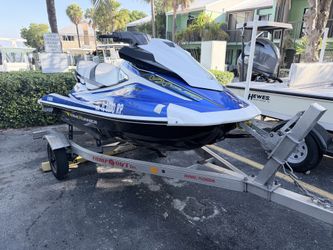 2018 Yamaha VX Cruiser HO and Trailer