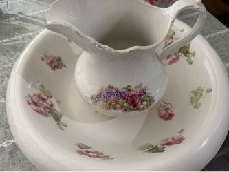 Antique Victorian Wash Basin (Accepting Reasonable Offers)