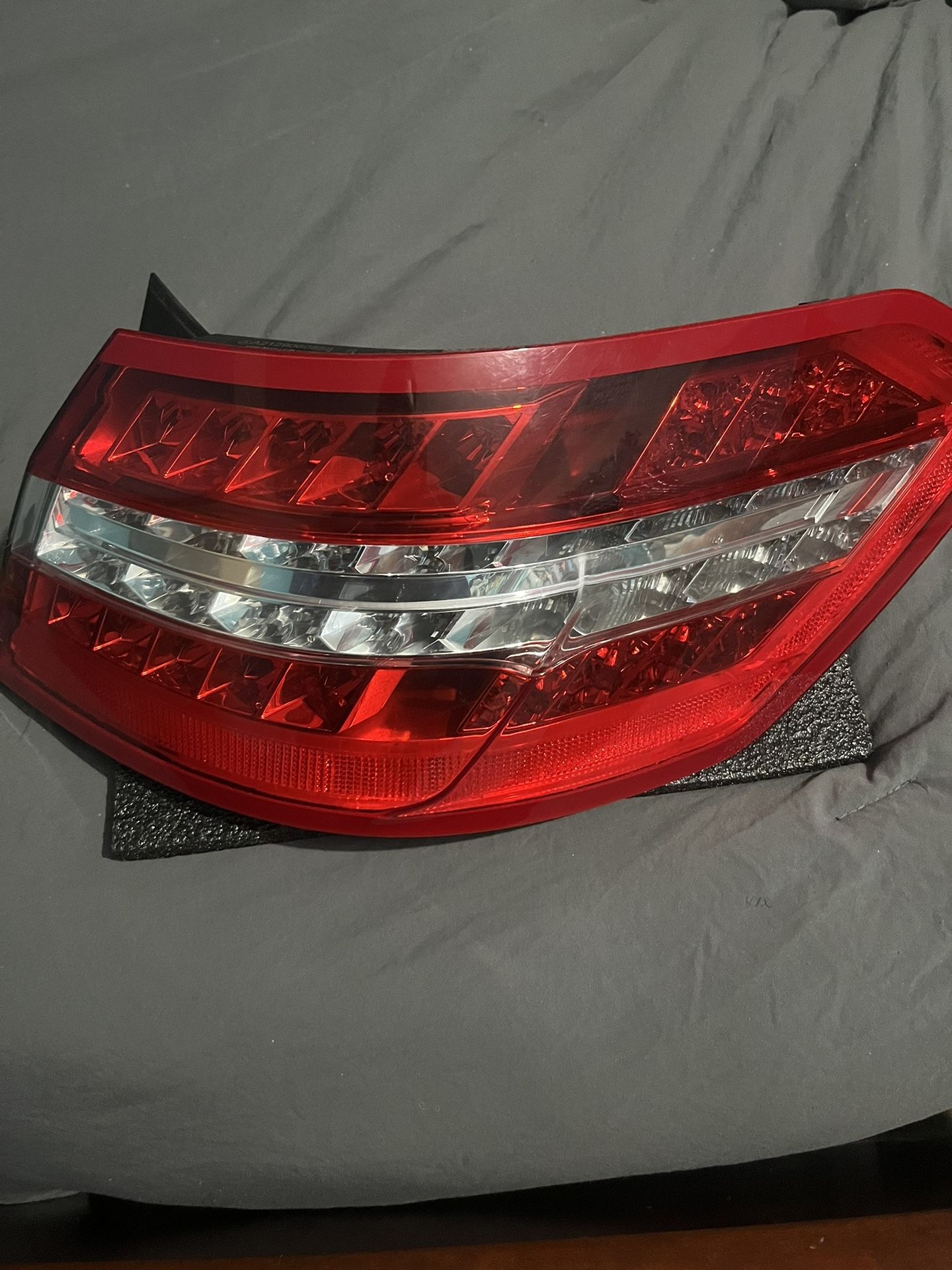 OEM REAR HEADLIGHTS 2012 E350
