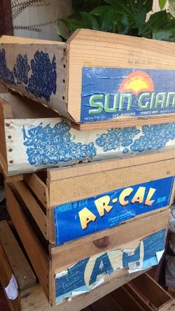 Fruit crates
