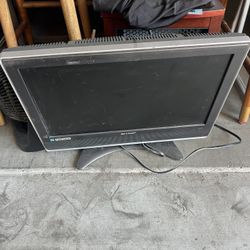 Sharp Aquos 32” TV – Works Great, Just Needs a Clean!