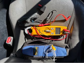 Fieldpiece SC640 Digital Clamp Multimeter (has all attachments)