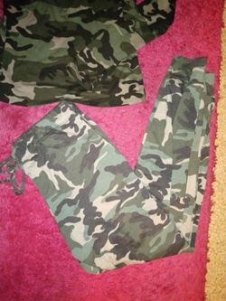 Camo outfit $5