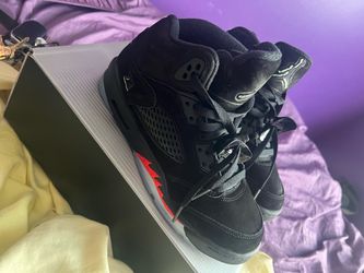 Halloween retro 5’s