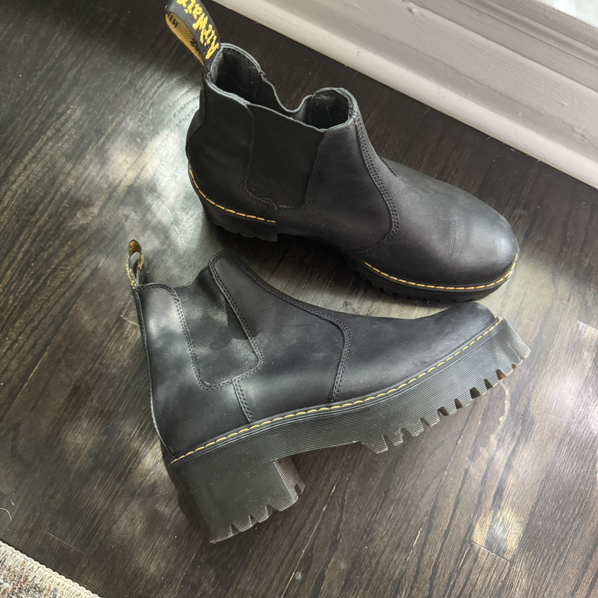 Dr. Martens Women's Rometty Fashion Boot - Size 9