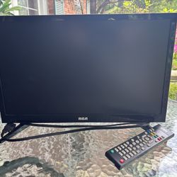 RCA 18 .5“  TV / Monitor With Remote And Stand