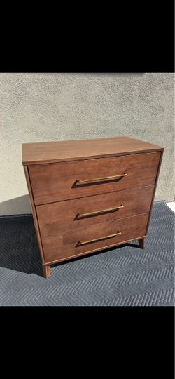 Dresser/ 3 Drawer Dresser/ Clothes/ Closet/ Furniture/ New