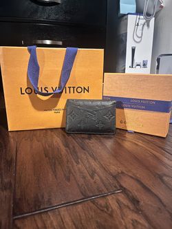 LV Pocket Organizer