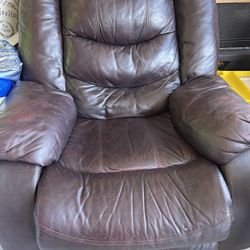 Dinning Room Table &chairs / Leather recliners 