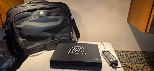 ​Vintage IBM ThinkPad 385D Laptop Type 2635-2EU Windows 95 DOS Gaming - PowersOn