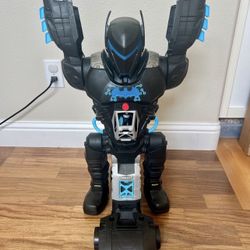 Fisher-Price Imaginext DC Super Friends Batman Bat-Tech Batbot  In good condition    This 2-foot tall robot transforms into a flight-mode battle bot p