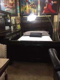 ✨4pc Queen Bedroom Set (mattress sold separately) ✨