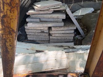 Used Concrete – Large sm steeping stones decorate Indian rocks flower bed stones