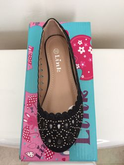 NEW Black flats size 10 Hablo español