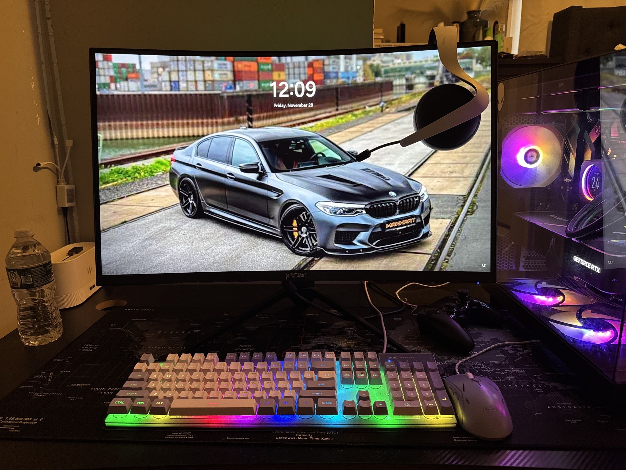 27 “ Curved Screen 180hz 1440p Gaming Monitor.