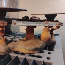 Jacob's Brother Cast Iron Balance Scales Number Two New York With A 10 Lb Weight