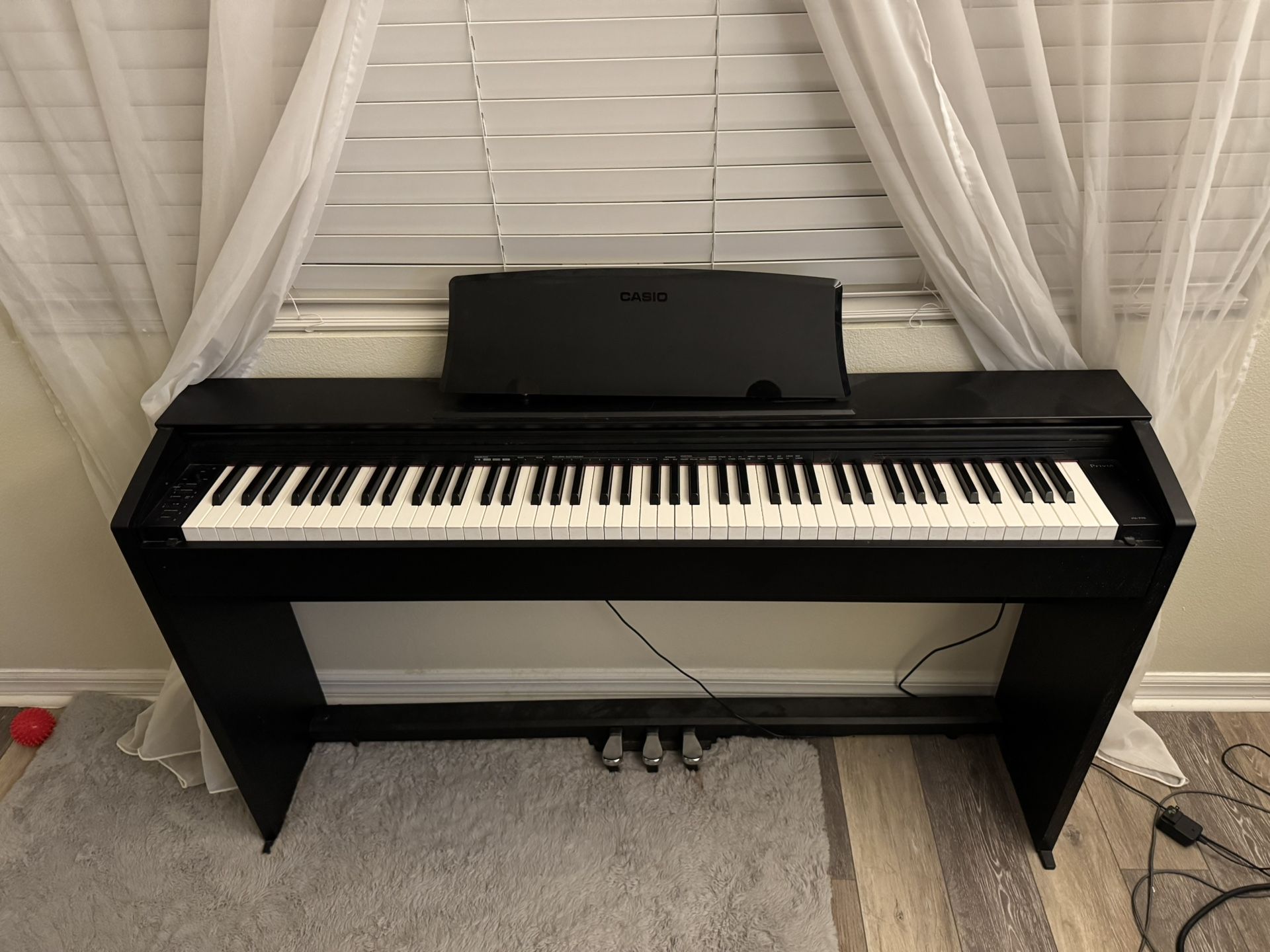 Casio Privia Px-770