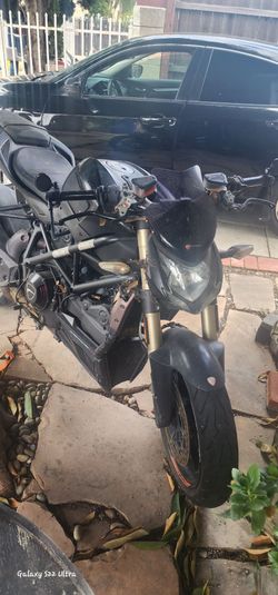 Ducaty 2014 título limpio  motocicleta 🏍