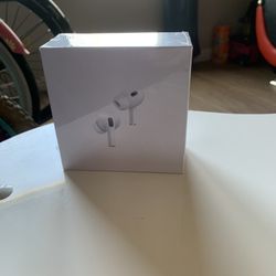 AirPods Pro (2nd Generation) With MagSafe Charging Case (USB C)