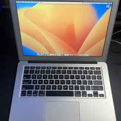 Apple MacBook Air Lots of Software FinalCutProX LogicProX Office Photoshop Holiday  🎄 Sale