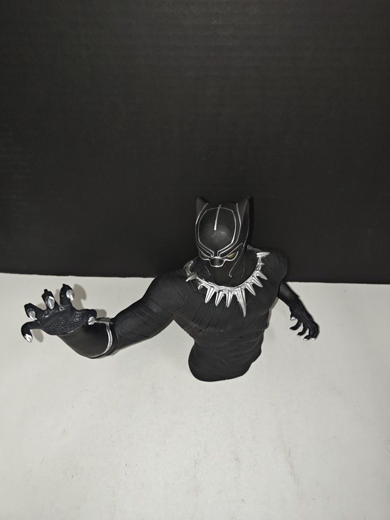 Marvel Monogram 2022 Black Panther Super Hero Figure Collectible Bust Coin Bank