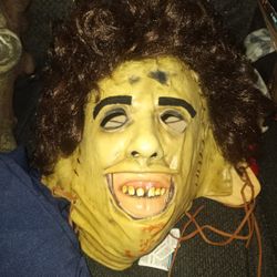 Trick'R'Treat studios leatherface mask
