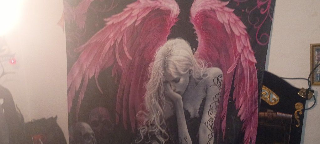 1 Very Large Beautiful Angel