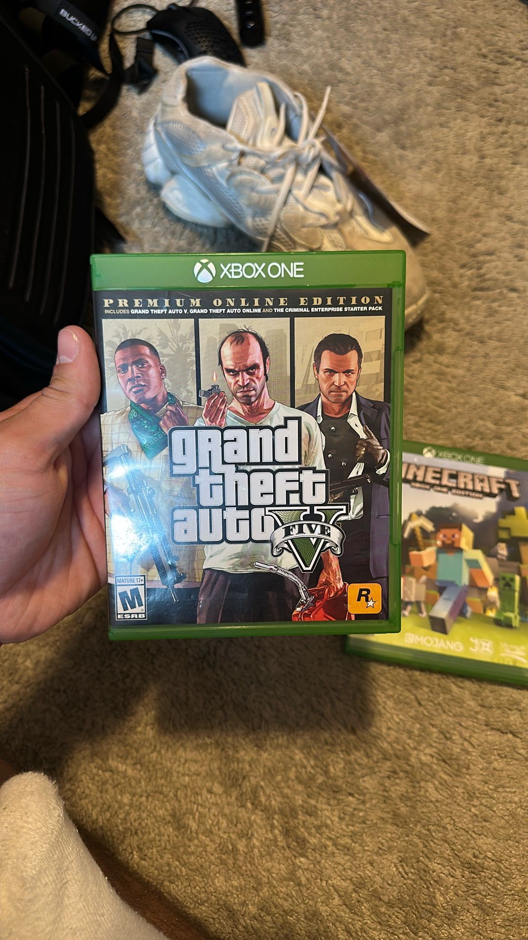 GTA 5, Minecraft, Rainbow Six Siege Bundle.