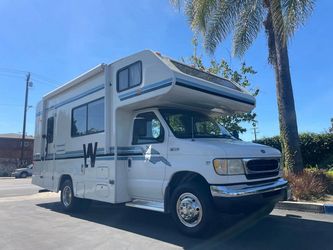 1998 Winnebago Micro Minnie