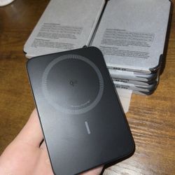 Anker Qi2 5000 magnetic wireless charger 