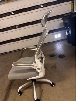 Desk chair
