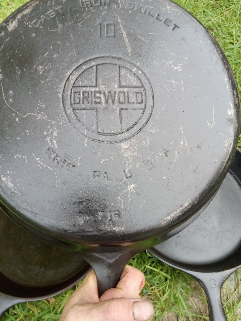 Griswold #10 Cast Iron Skillet