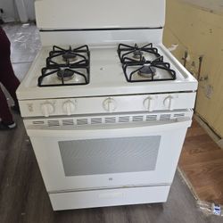 GE 4 Burner Gas Stove Oven - Works Great - White