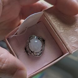 Natural A Jade Ring (with certificate)